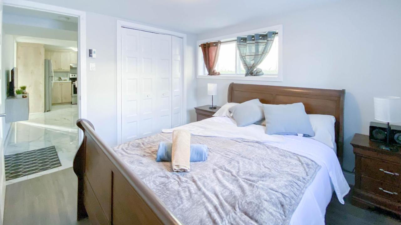 Apartament Lovely 1-Br W Sofa Bed In The Heart Of Ndg Montreal Zewnętrze zdjęcie