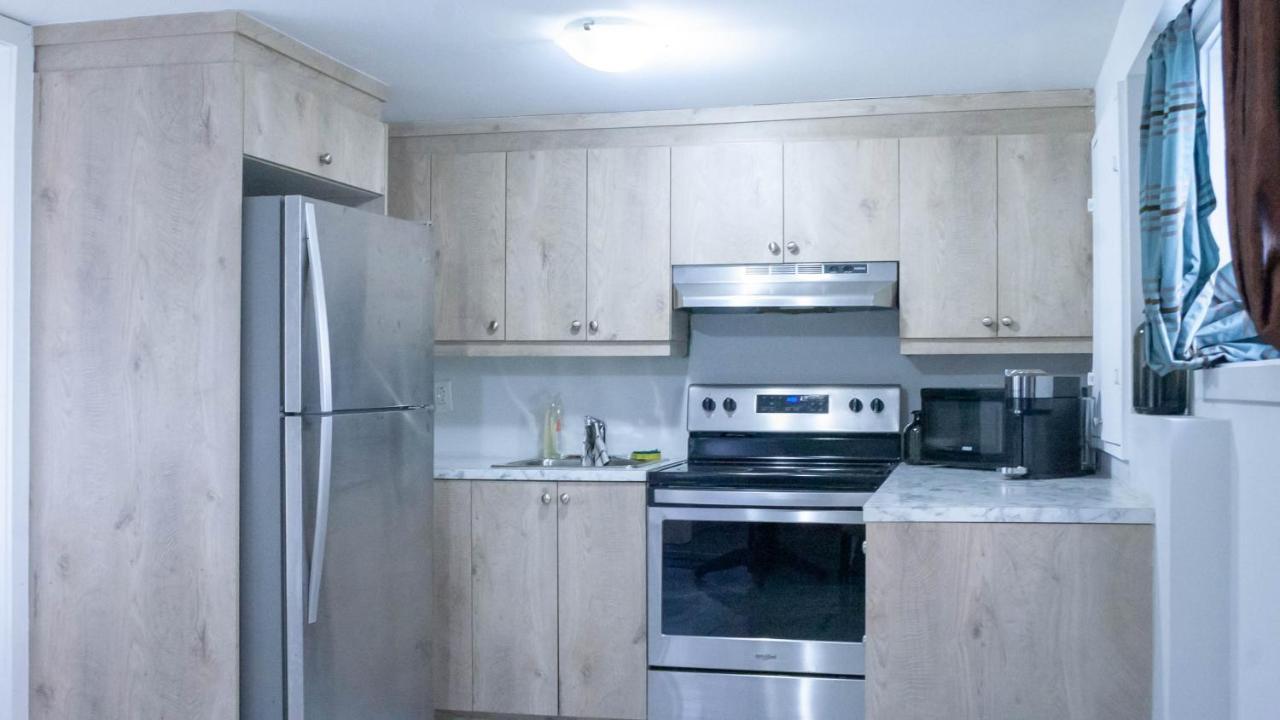 Apartament Lovely 1-Br W Sofa Bed In The Heart Of Ndg Montreal Zewnętrze zdjęcie