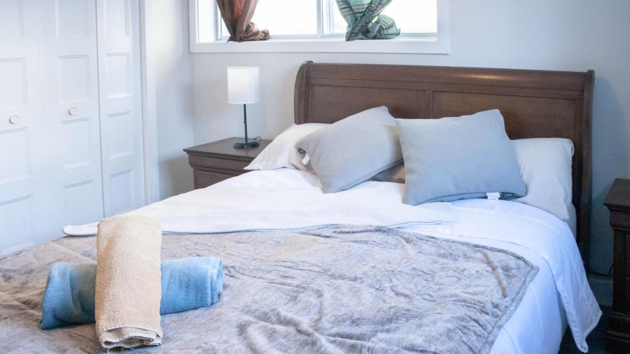 Apartament Lovely 1-Br W Sofa Bed In The Heart Of Ndg Montreal Zewnętrze zdjęcie