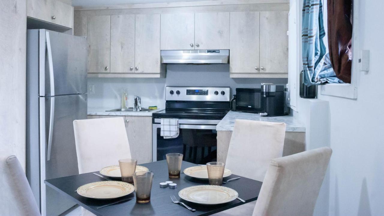 Apartament Lovely 1-Br W Sofa Bed In The Heart Of Ndg Montreal Zewnętrze zdjęcie